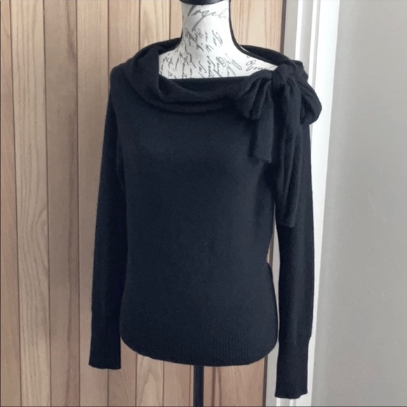 Theory Black Cashmere Sweater - Picture 1 of 14